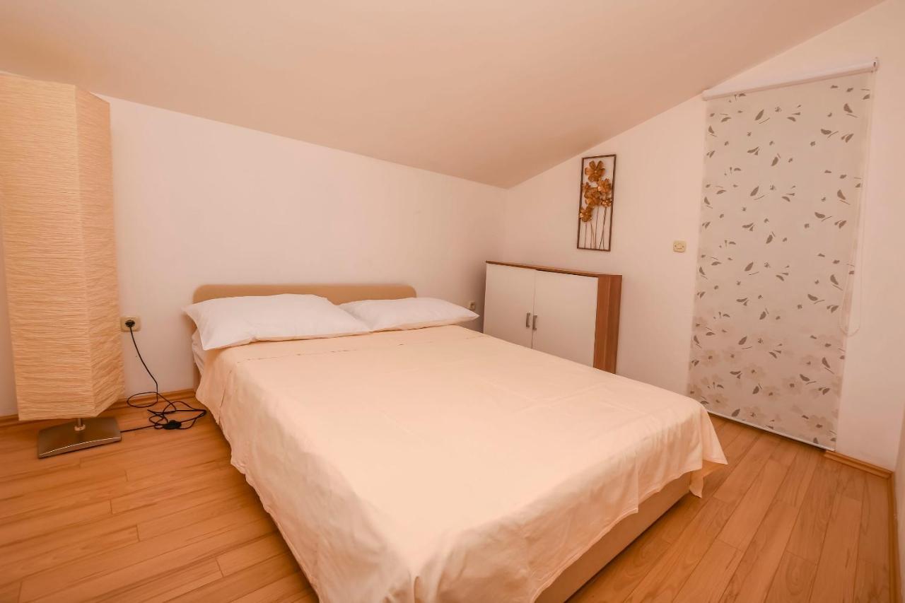 Apartment Zdravka Primošten Buitenkant foto
