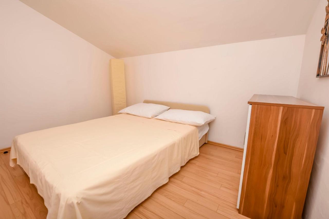 Apartment Zdravka Primošten Buitenkant foto