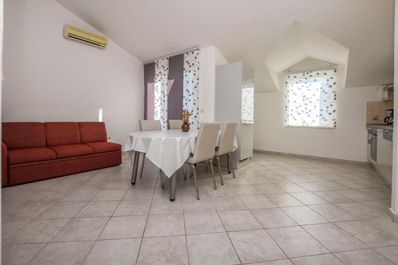 Apartment Zdravka Primošten Buitenkant foto