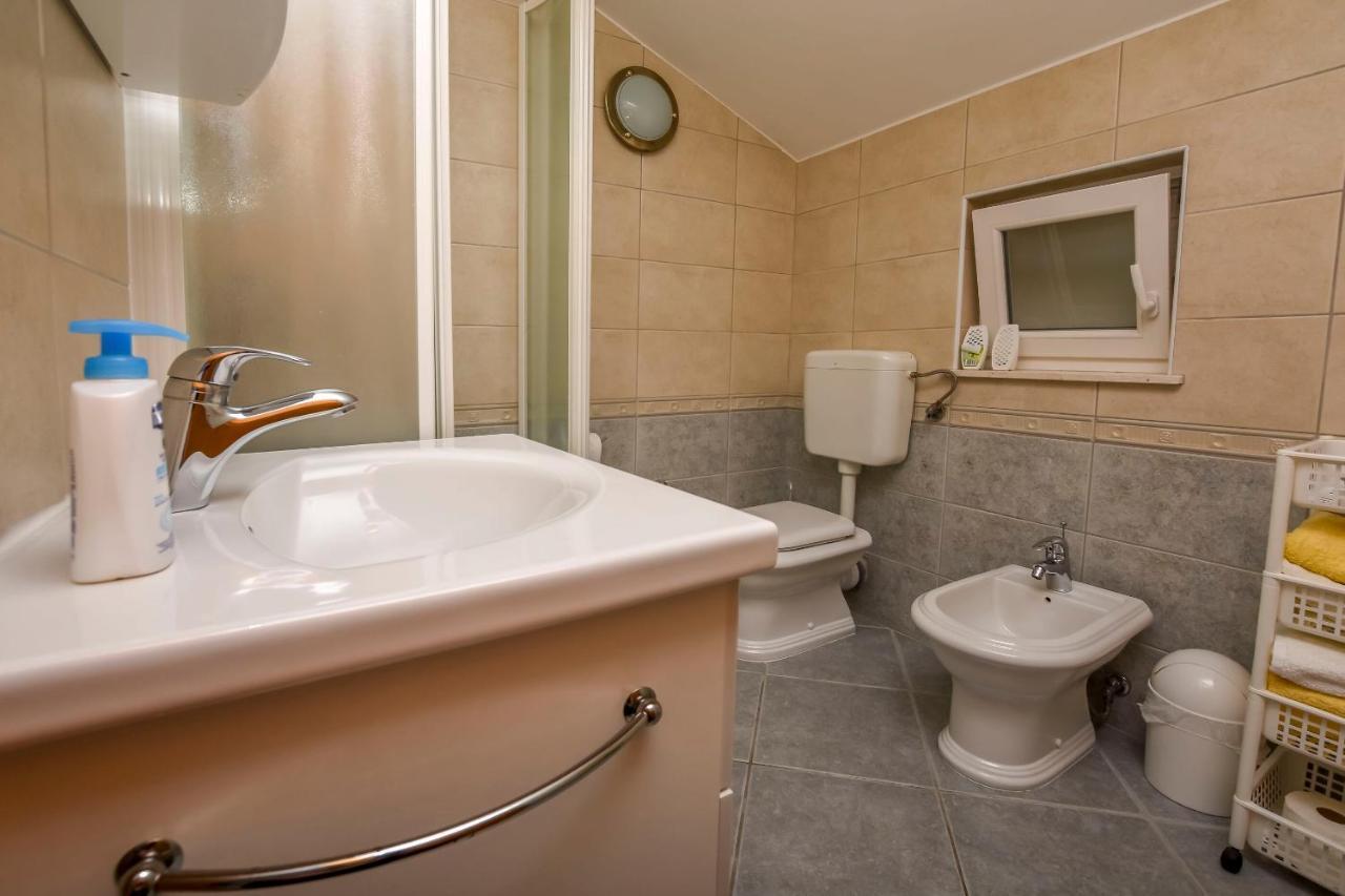 Apartment Zdravka Primošten Buitenkant foto